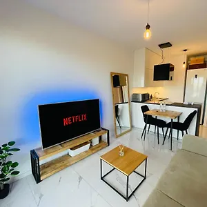 Nova Ochota Prestige With Private Parking Apartament